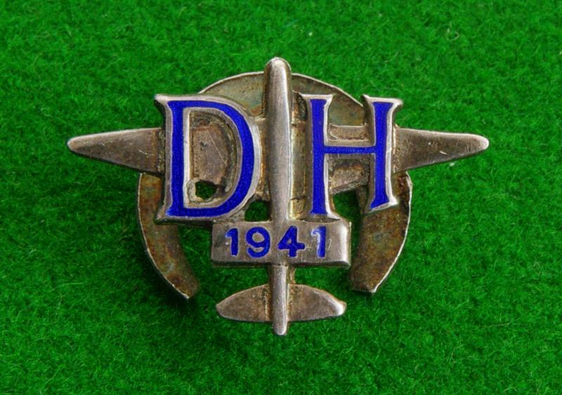 War Service Badge.